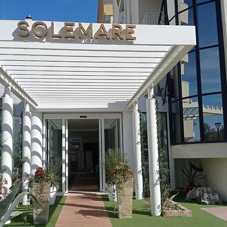 Solemare Hotel E Residence Мізано-Адріатіко Екстер'єр фото
