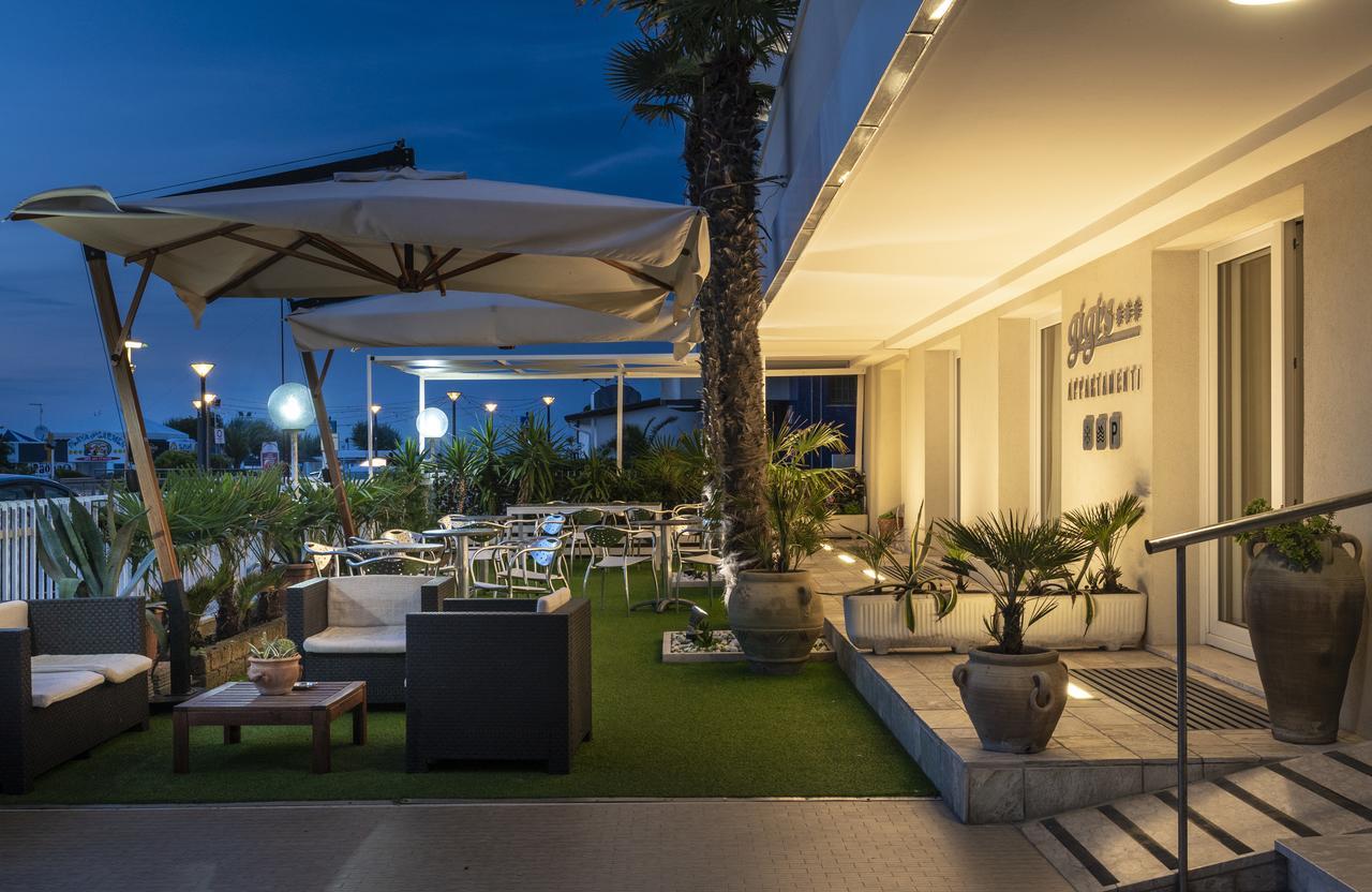 Solemare Hotel E Residence Мізано-Адріатіко Екстер'єр фото
